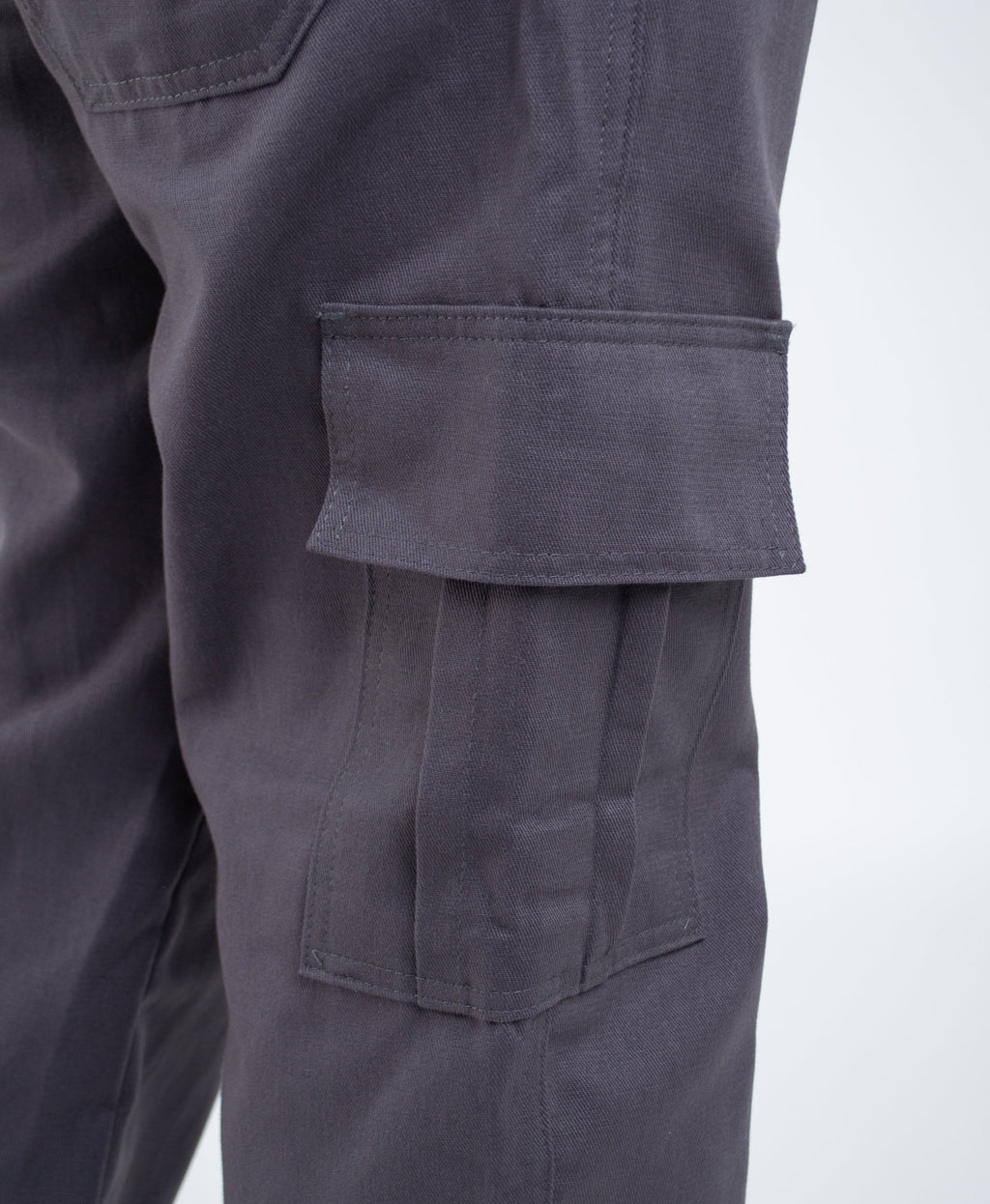 Calça Cargo Basics Cinza Chumbo