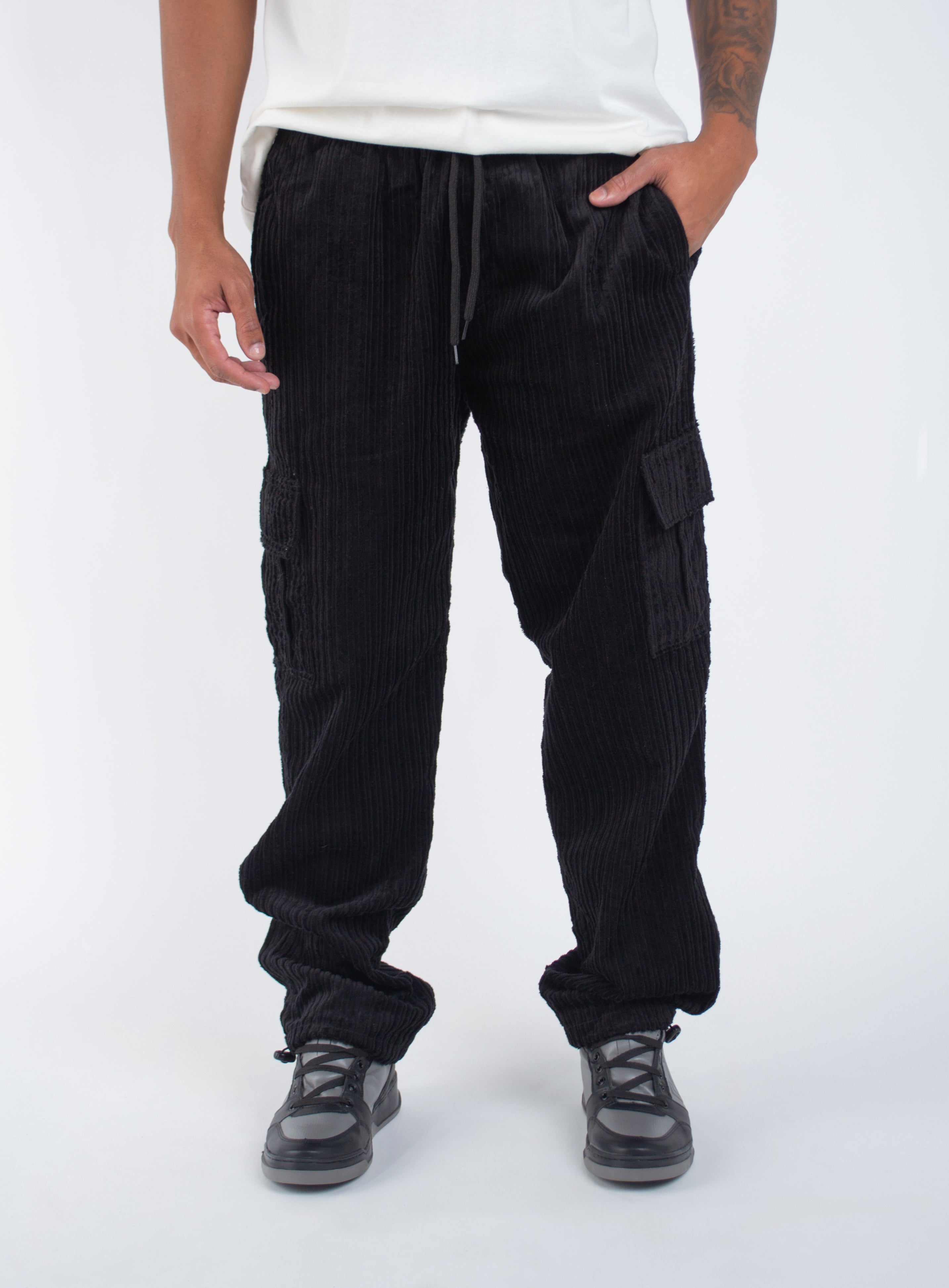 Calça Cargo Veludo Basic Preta