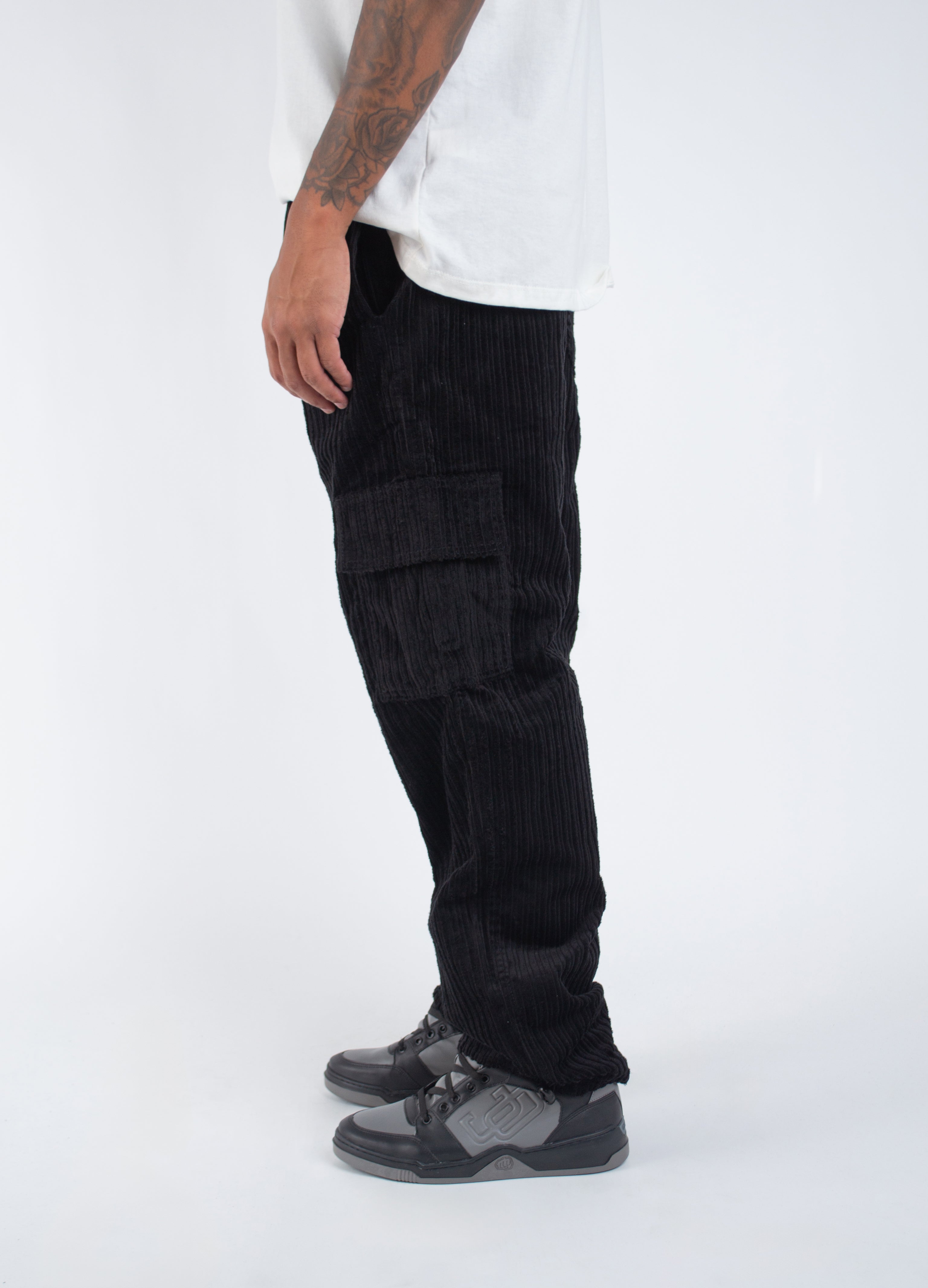 Calça Cargo Veludo Basic Preta