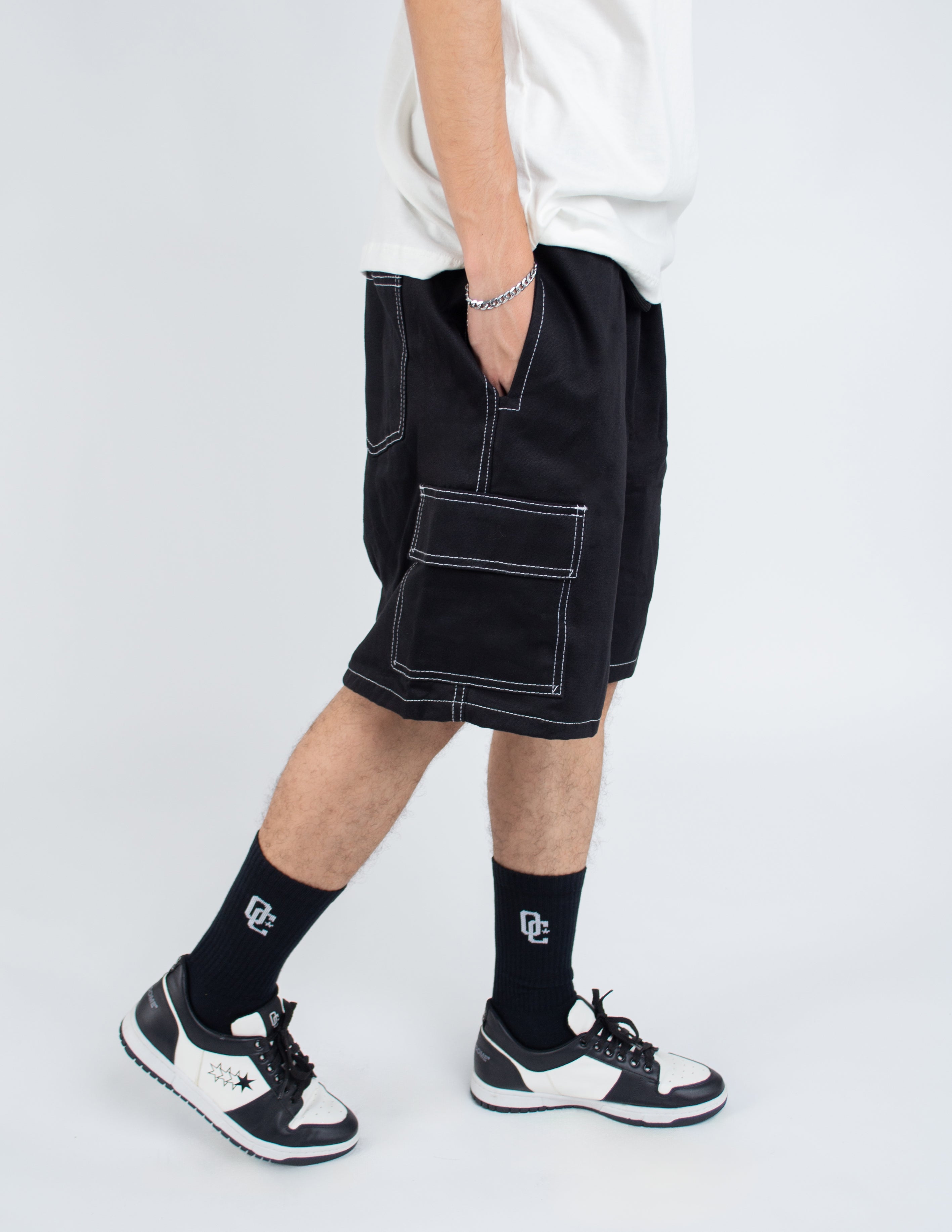 Bermuda Cargo Stroke Line Preta