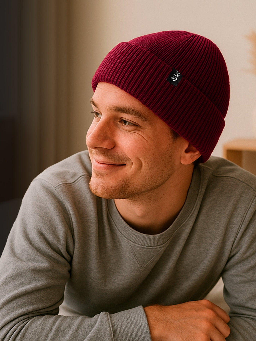 Gorro Curto de Lã Tricô Canelado - Vinho