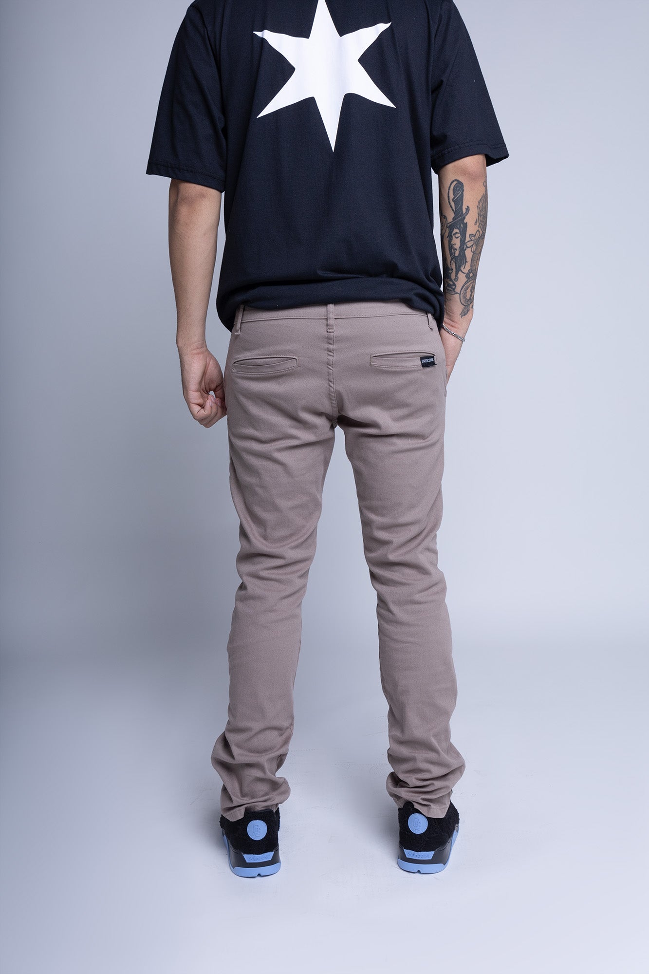 Calça Chino Logo Bege