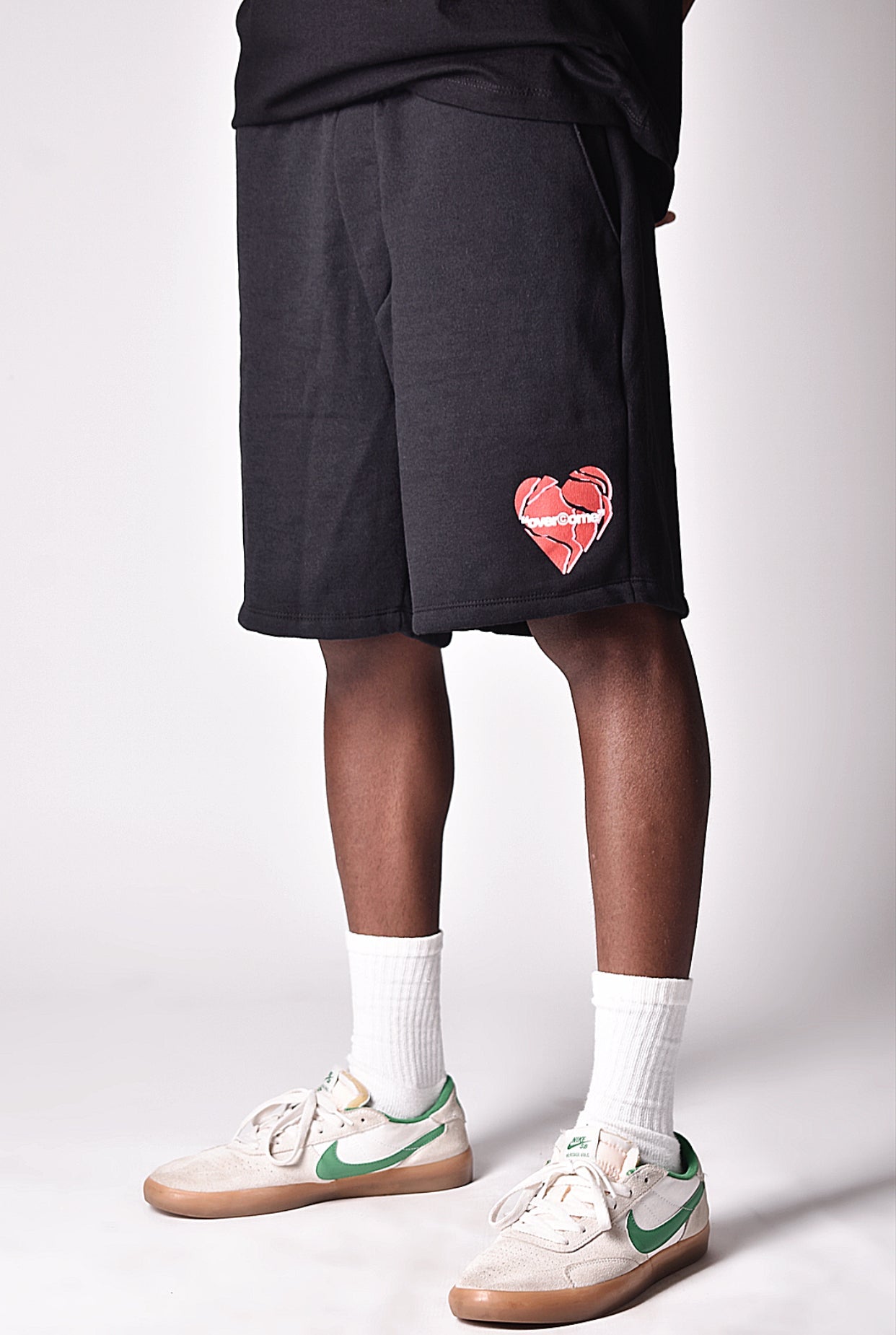 Bermuda Moletom Broken Heart Preta