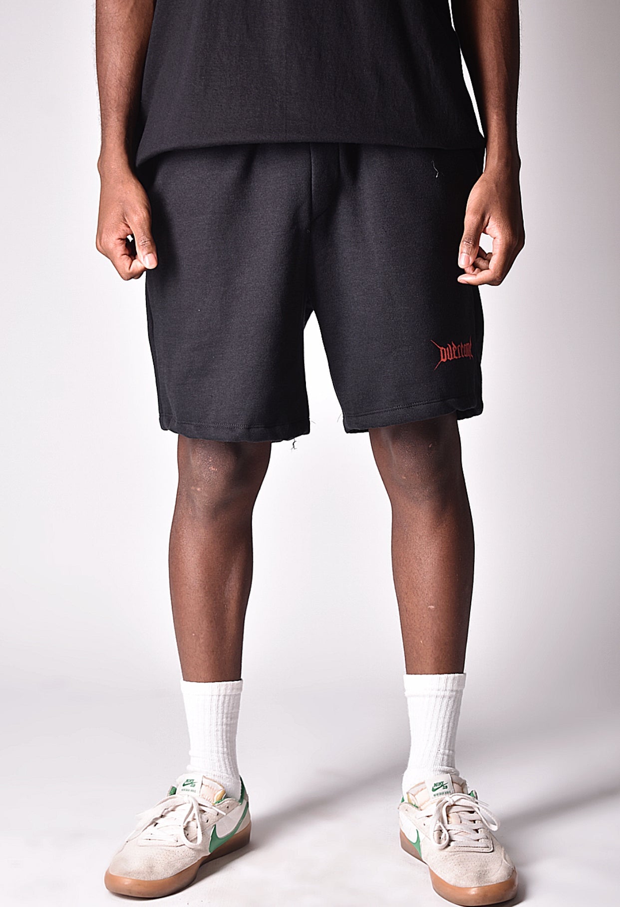 Bermuda Moletom World Tour Preta